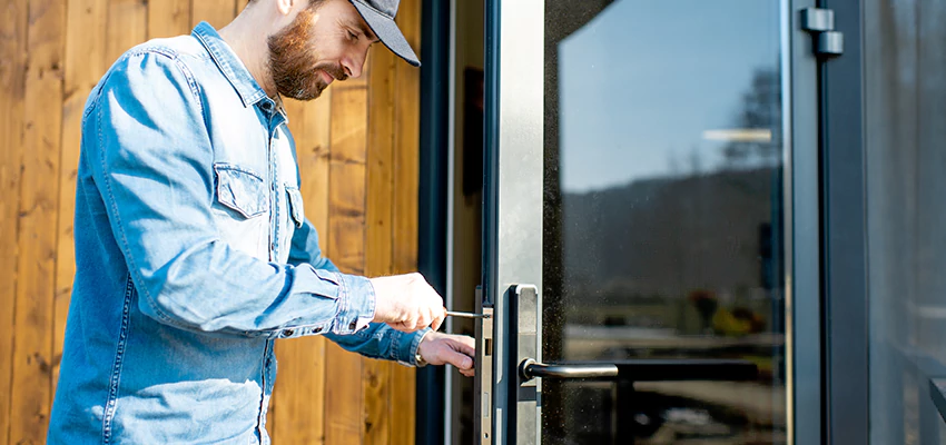 Frameless Glass Storefront Door Locks Replacement in Cudahy, CA