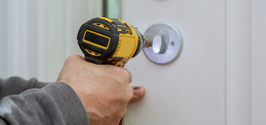 Street Locksmith For Smart Lock Repair in Cudahy, CA