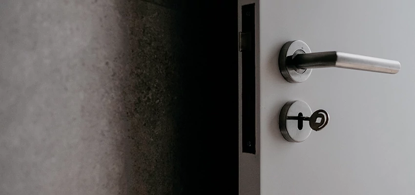 Front Door Handle Repair And Installation in Cudahy, CA