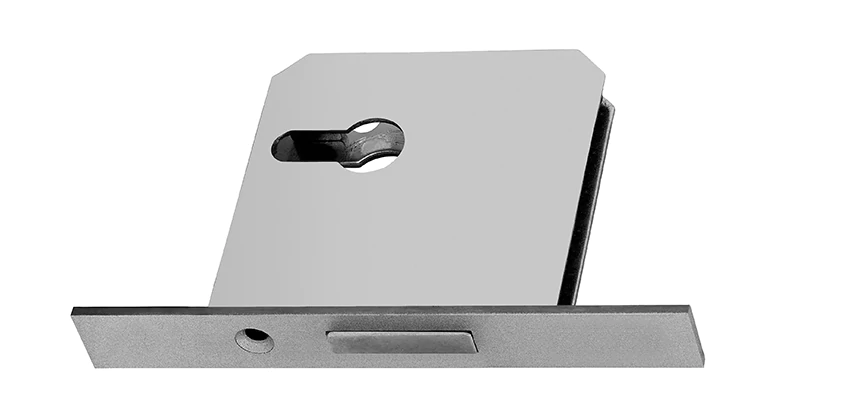 Fix A Deadbolt Door Lock in Cudahy, California